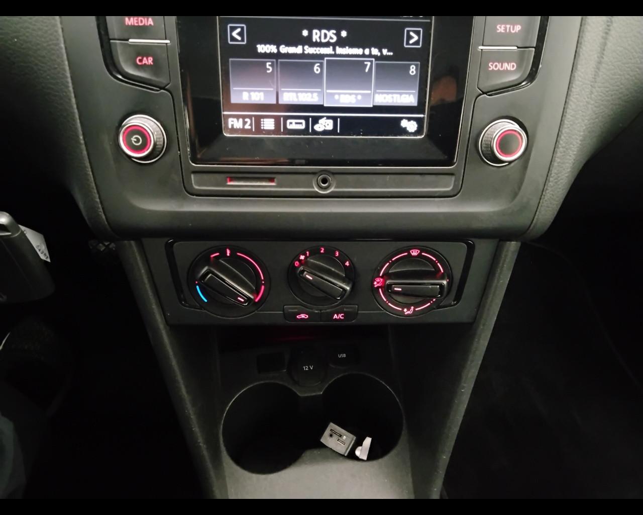 VOLKSWAGEN Polo V 2014 - Polo 5p 1.0 mpi Trendline 60cv