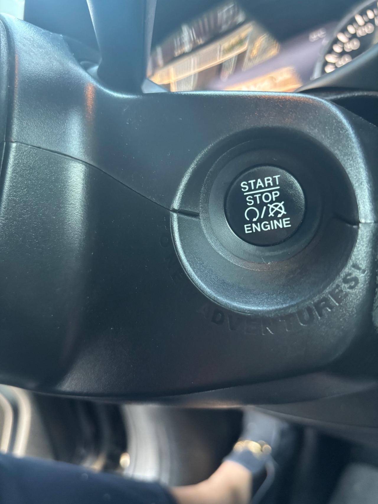 Jeep Renegade TOTAL BLACK 2020 FULL LED AUTOMATICA