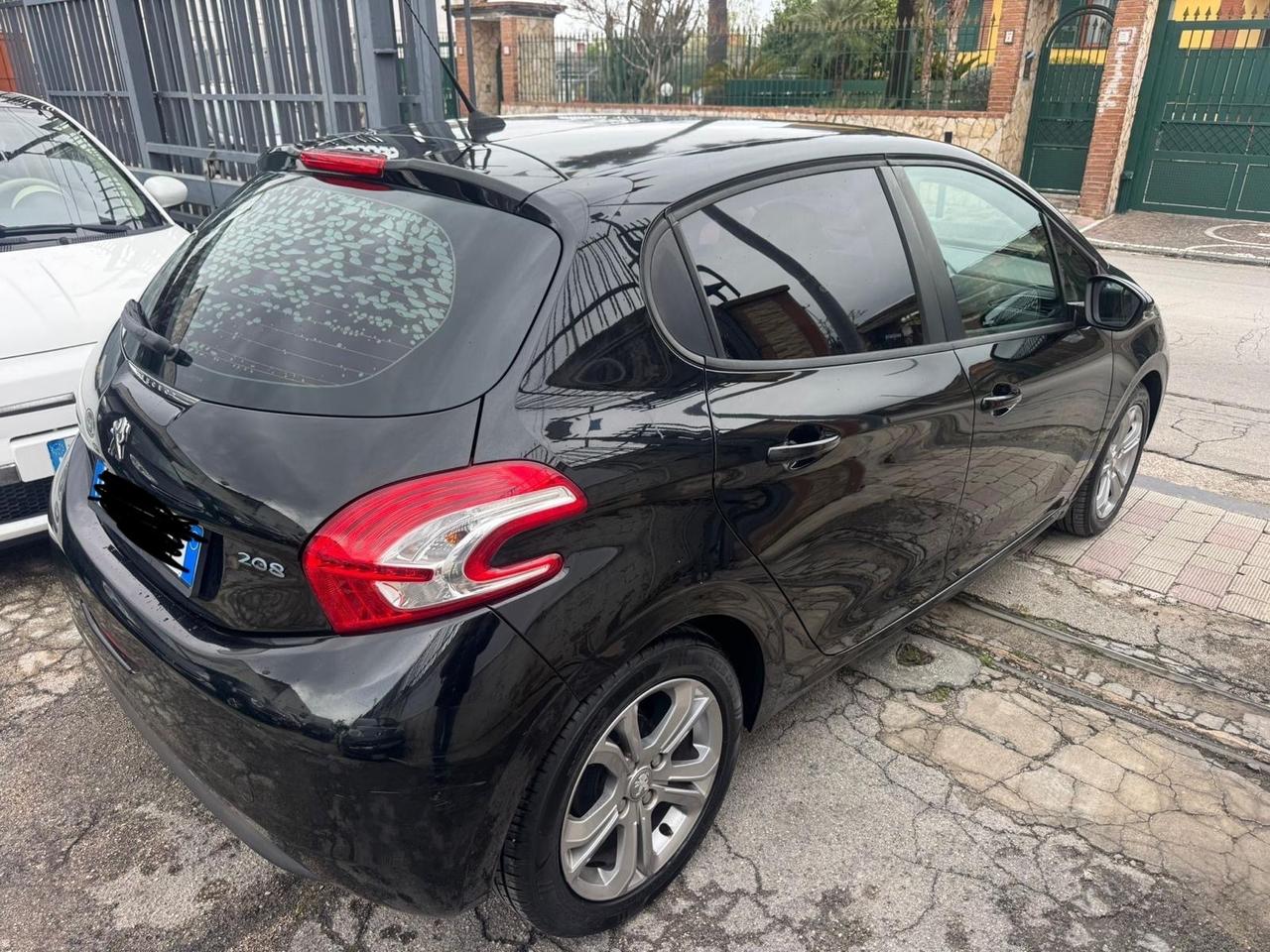 Peugeot 208 1.4 HDi 68 CV 5 porte Anno 2016