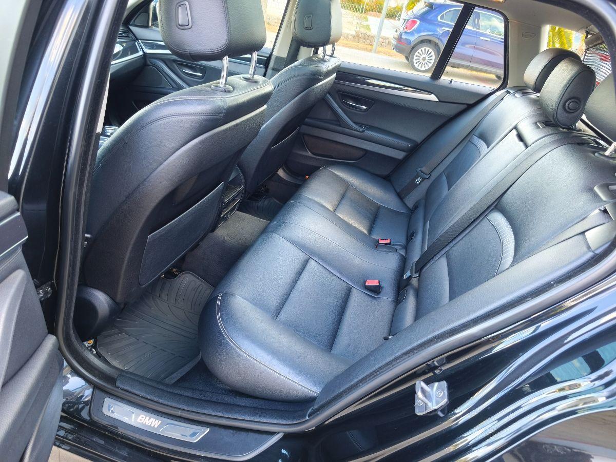 BMW Serie 5 Touring 520d Luxury Pelle Tetto LED