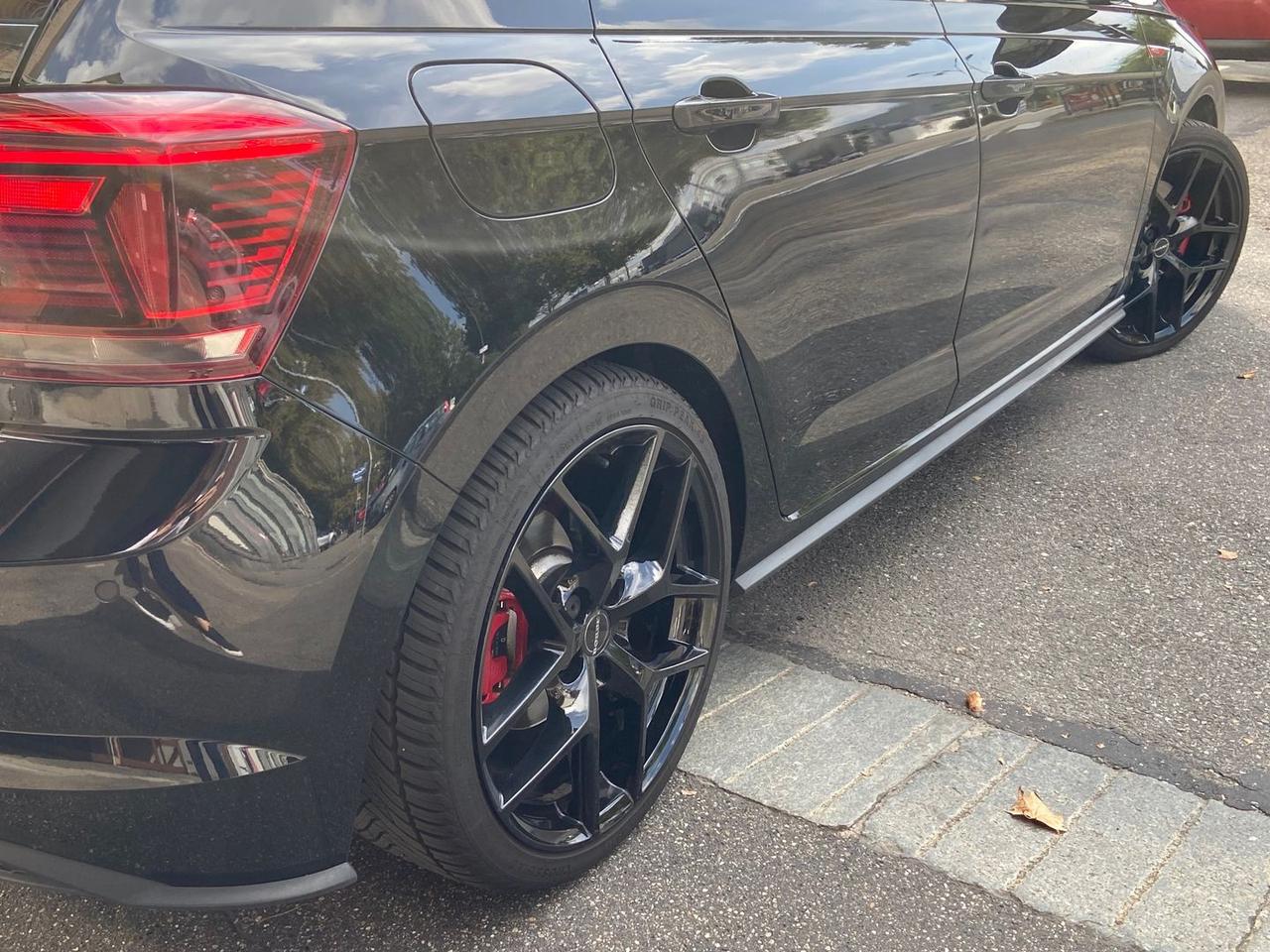 Volkswagen Polo GTI Sport 2.0 TSI GTI #12134