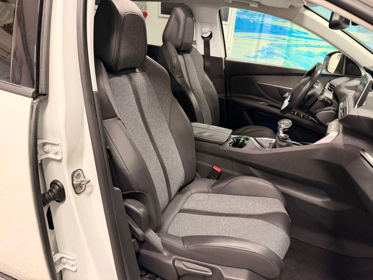 Peugeot 3008 PureTech Turbo 130 S&S Allure