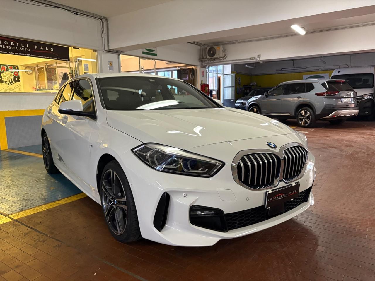 Bmw 120 120i 5p. Msport