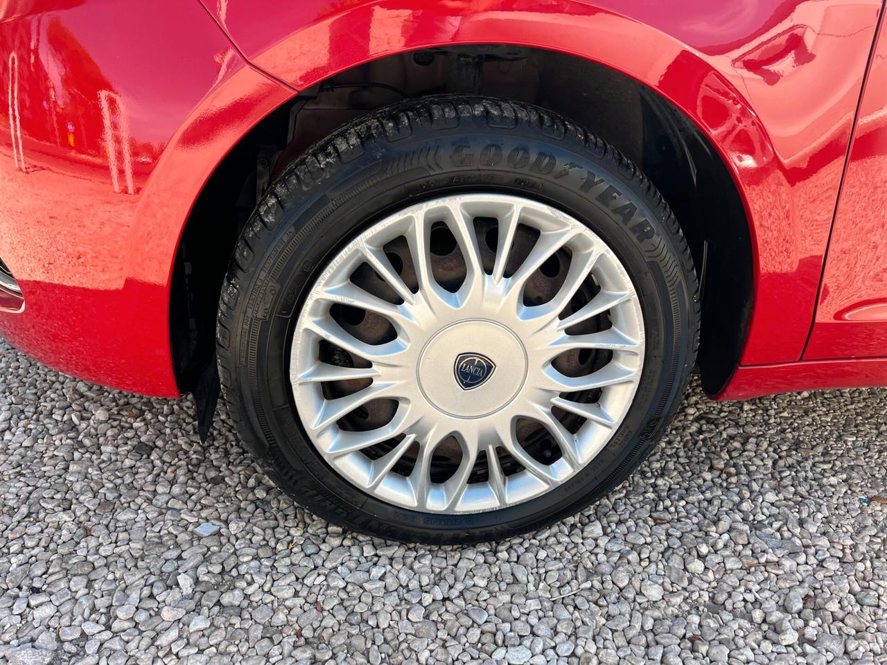 Lancia Ypsilon 1.2 69 CV 5 porte GPL SCADENZA 2036 KM CERTIFICATI