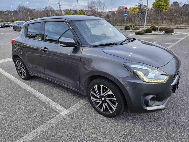 SUZUKI Swift 1.2 Hybrid Top