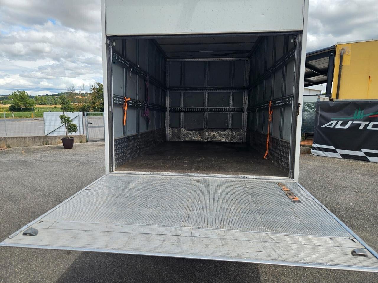 IVECO OMNICAR CON SPONDA POSTERIORE CARICATRICE PREZZO PIU IVA
