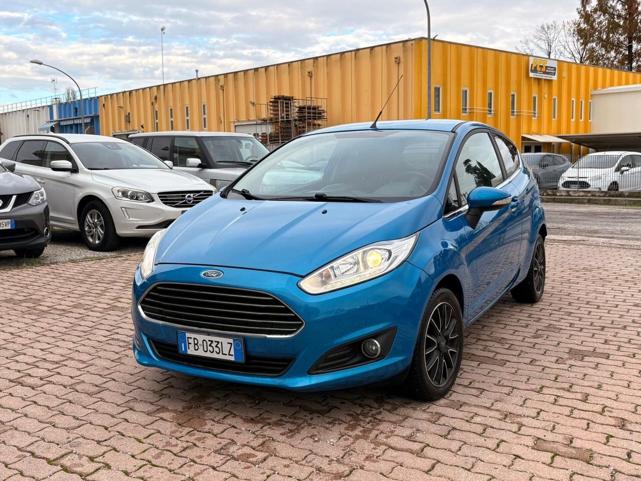 Ford Fiesta 1.4 3 porte Bz.- GPL Black & White Edition