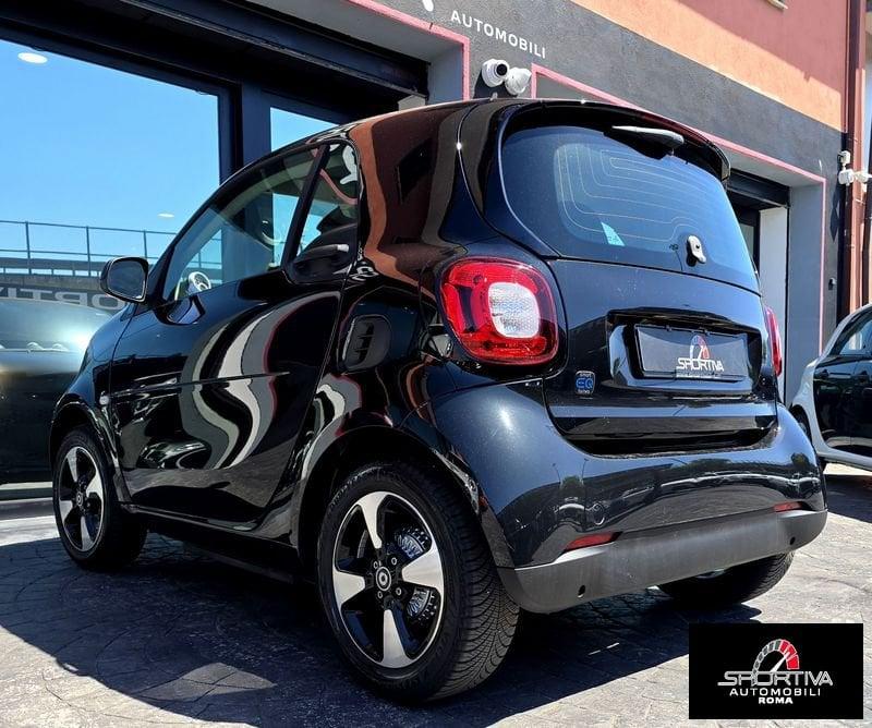 smart fortwo TOTAL BLACK UNIPRIO PARI AL NUOVO! EQ