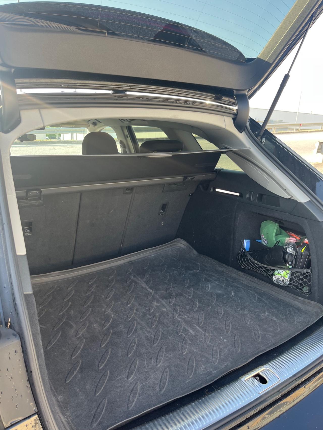 Audi A4 35 TDI S tronic line edition