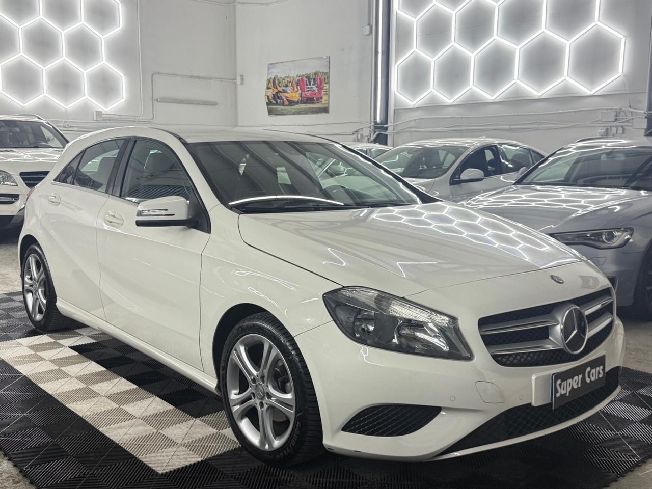 Mercedes-benz A 180 d Premium