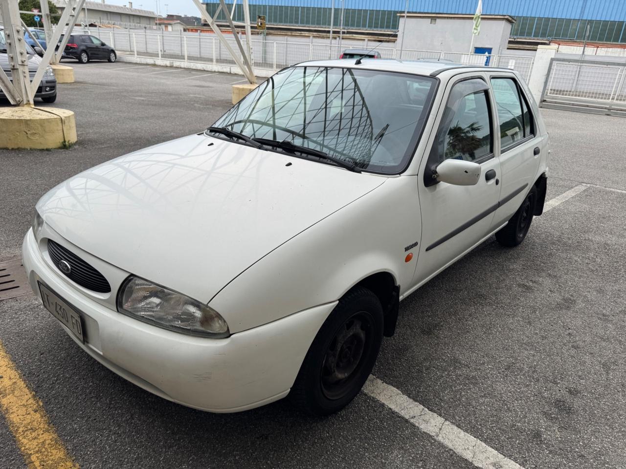 Ford Fiesta 1.2i 16V cat 5 porte Techno