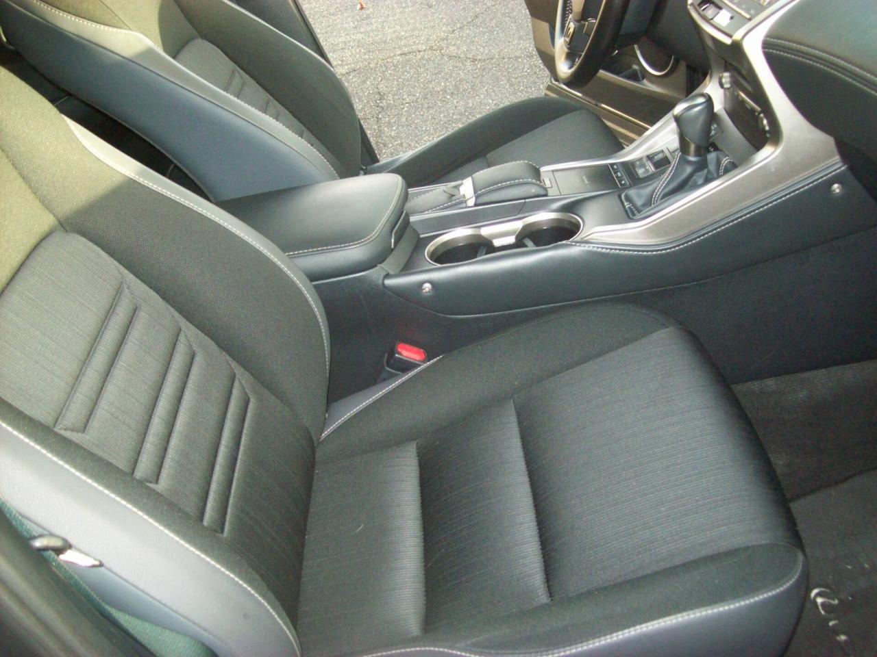 Lexus NX 300h Hybrid 4WD Business