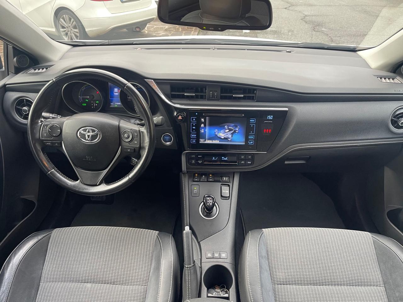 Toyota Auris 1.8 Hybrid Lounge