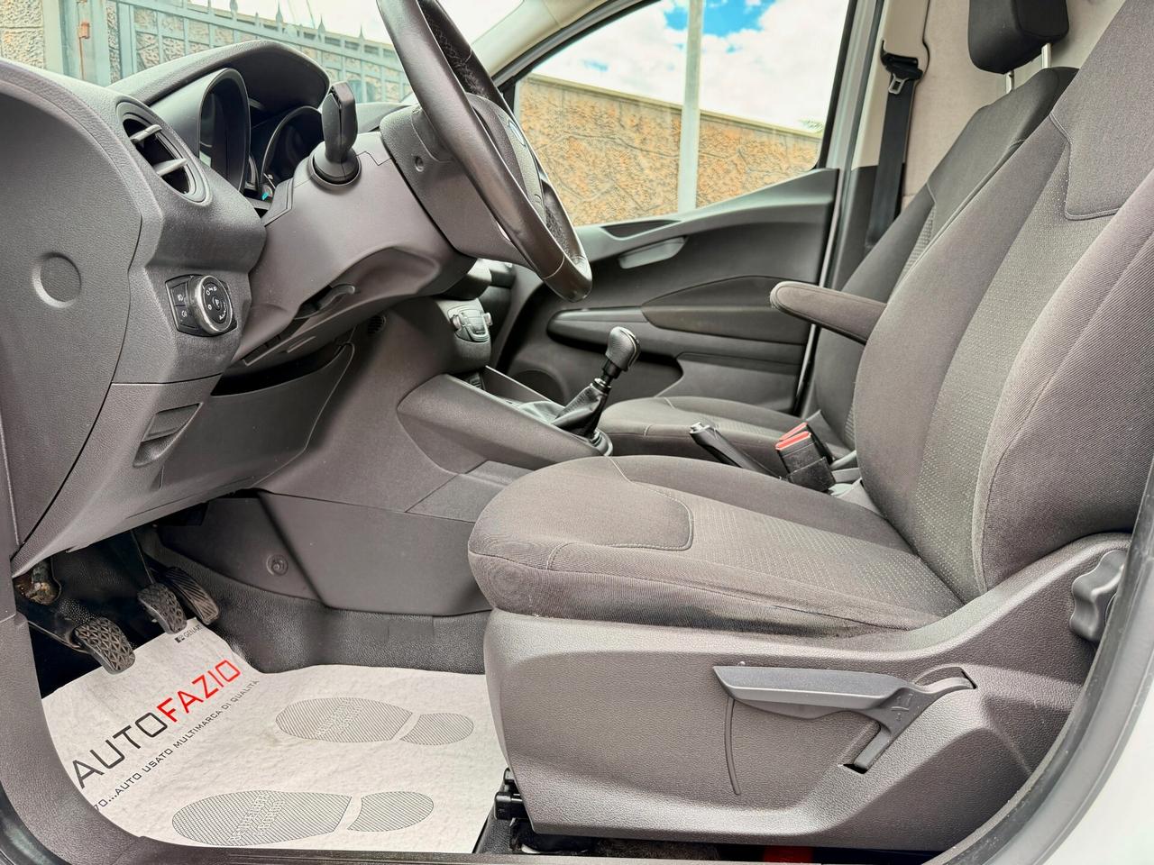 Ford Transit Courier 1.5 TDCi 75CV Van Trend