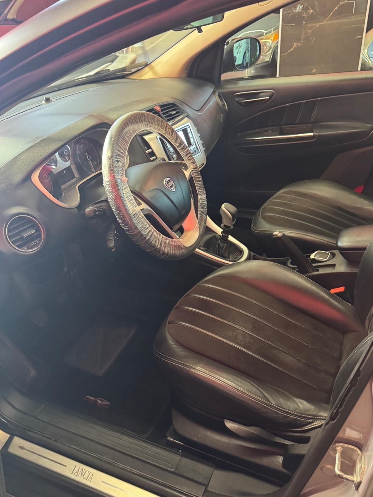 Lancia Delta 2.0 MJT DPF Platino 165cv
