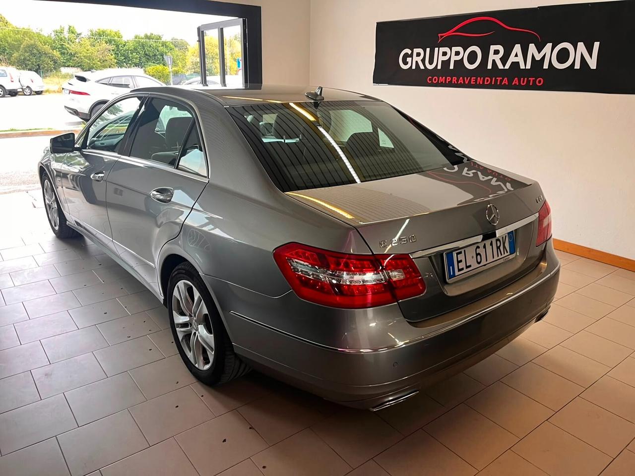 Mercedes-benz E 250 CDI BlueEFFICIENCY Avantgarde