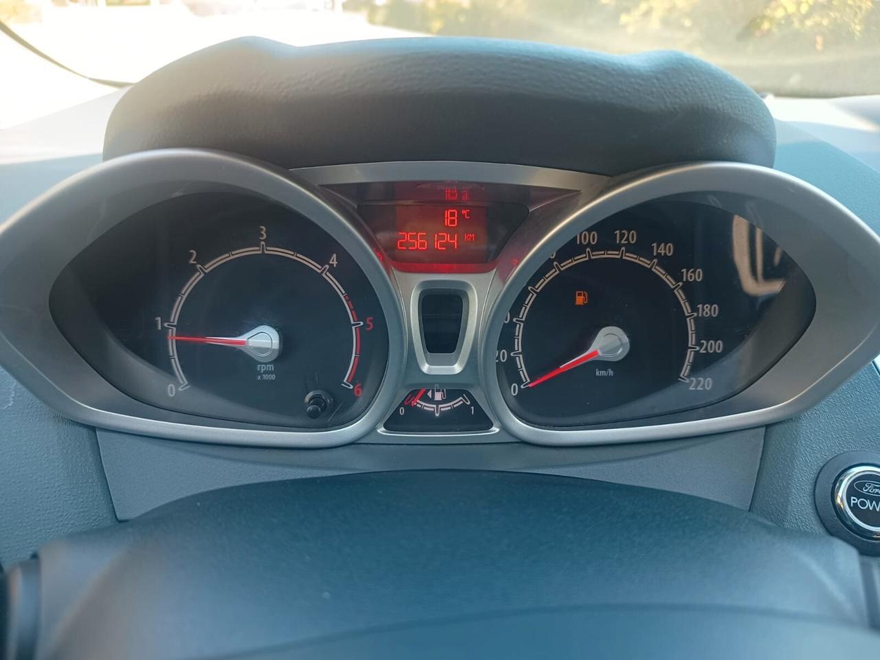 Ford Fiesta Titanium 1.6 TDCi 95cv 5 Porte