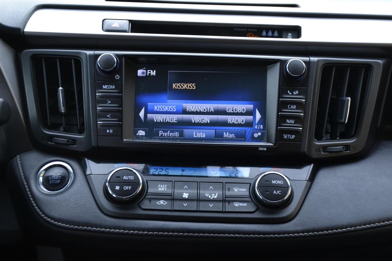Toyota RAV 4 2.0 D-4D 143CV **NAVI+CRUISE+RCAM+PDC+LED+EURO6B*