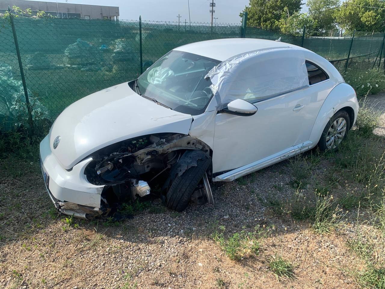 Volkswagen Maggiolino 1.6 TDI SINISTRATO