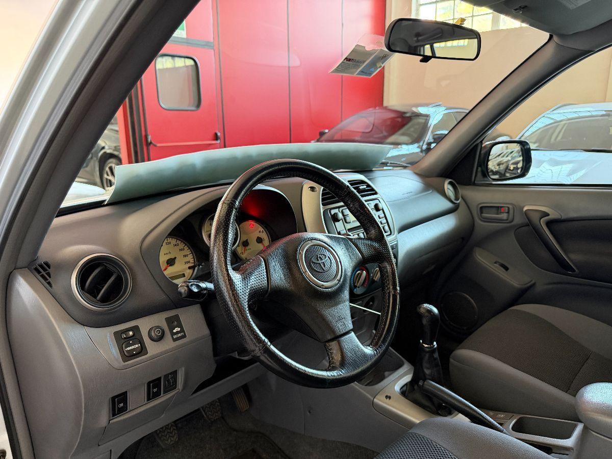 TOYOTA - RAV4 - 2.0 Tdi D-4D 5 porte Sol