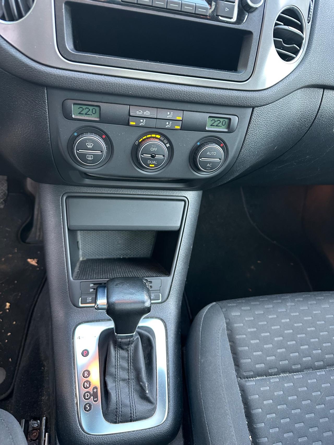 Volkswagen Tiguan 2.0 TDI DPF 4MOTION tiptronic Sport & Style