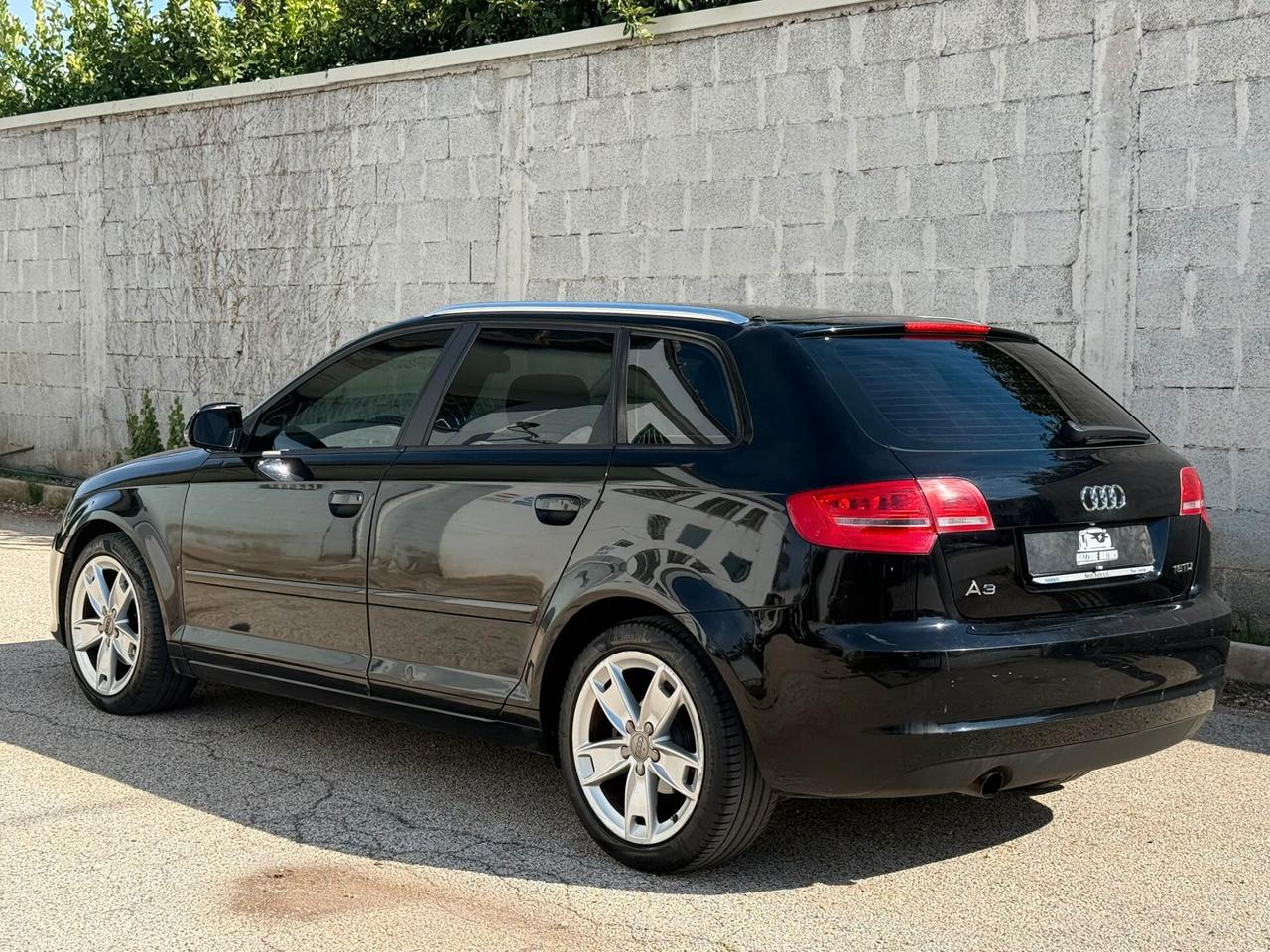 Audi A3 SPB 1.6 TDI 105 CV CR Ambition
