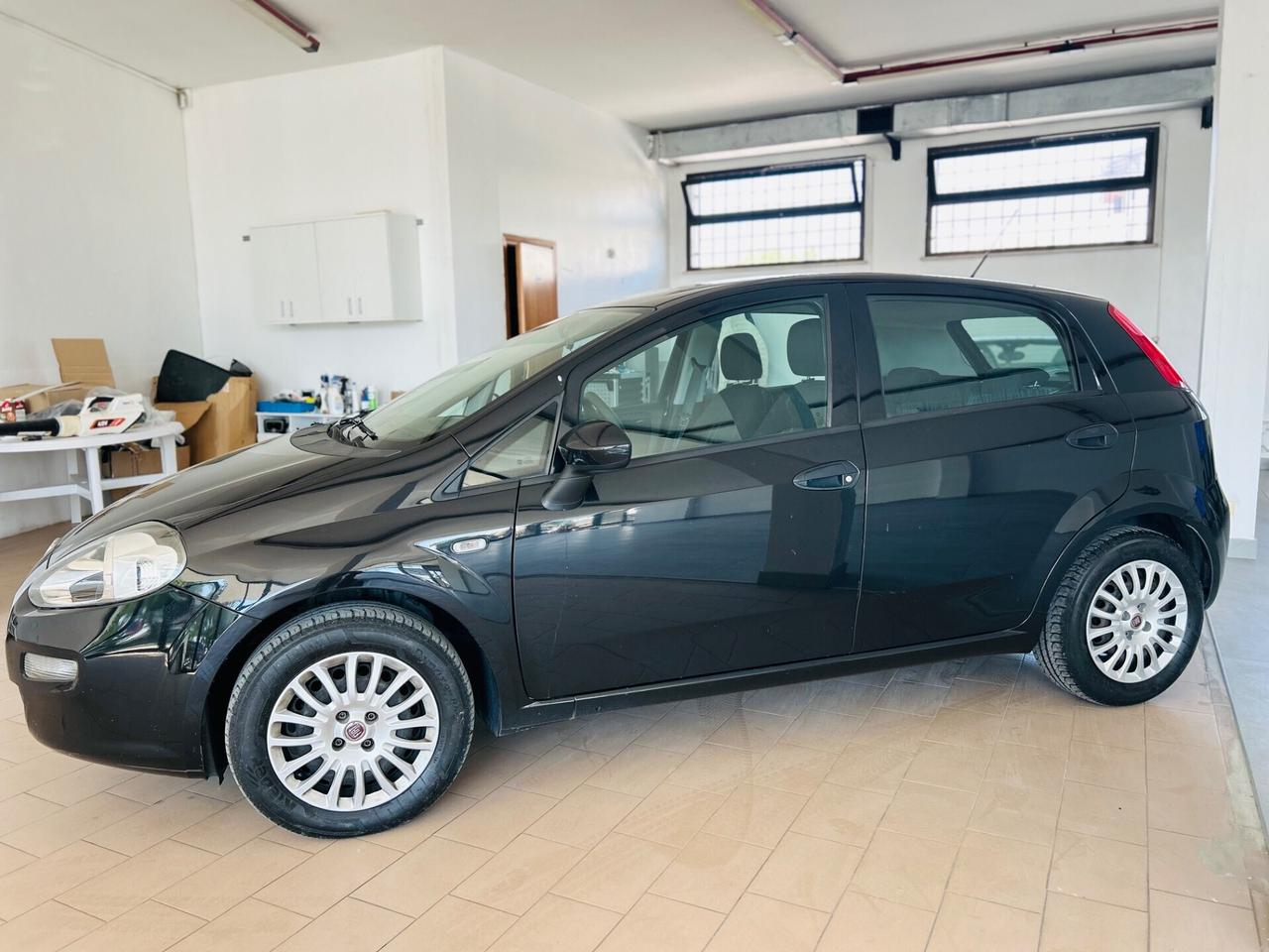 Fiat Punto 1.3 MJT II 75 CV 5 porte Street