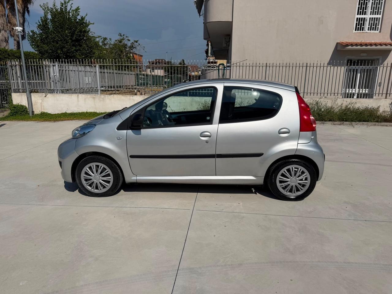 Peugeot 107 1.0 68CV 5p. Plaisir