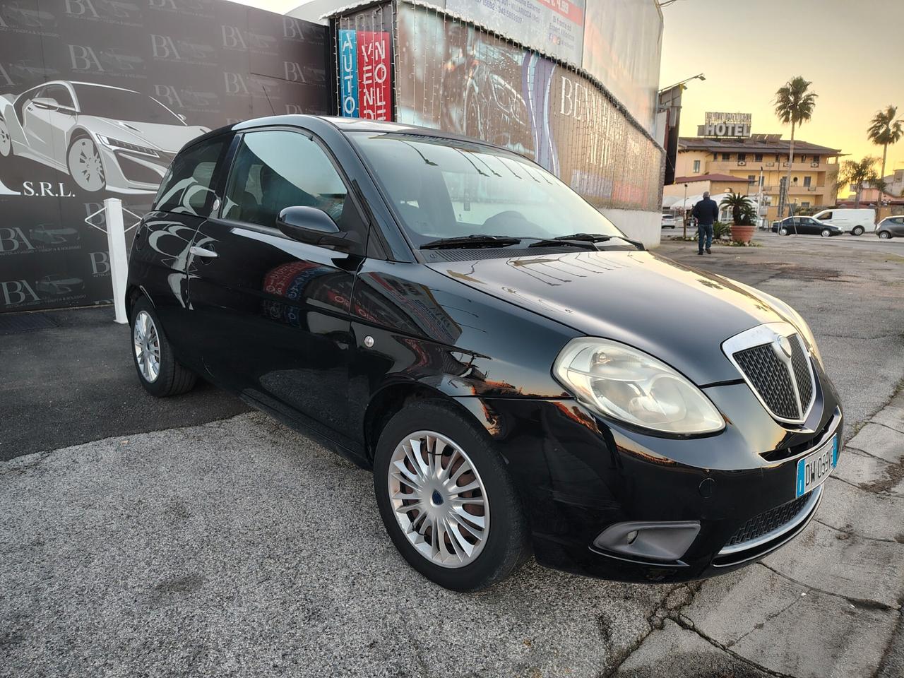 Lancia Ypsilon 1.4 Platino Ecochic GPL