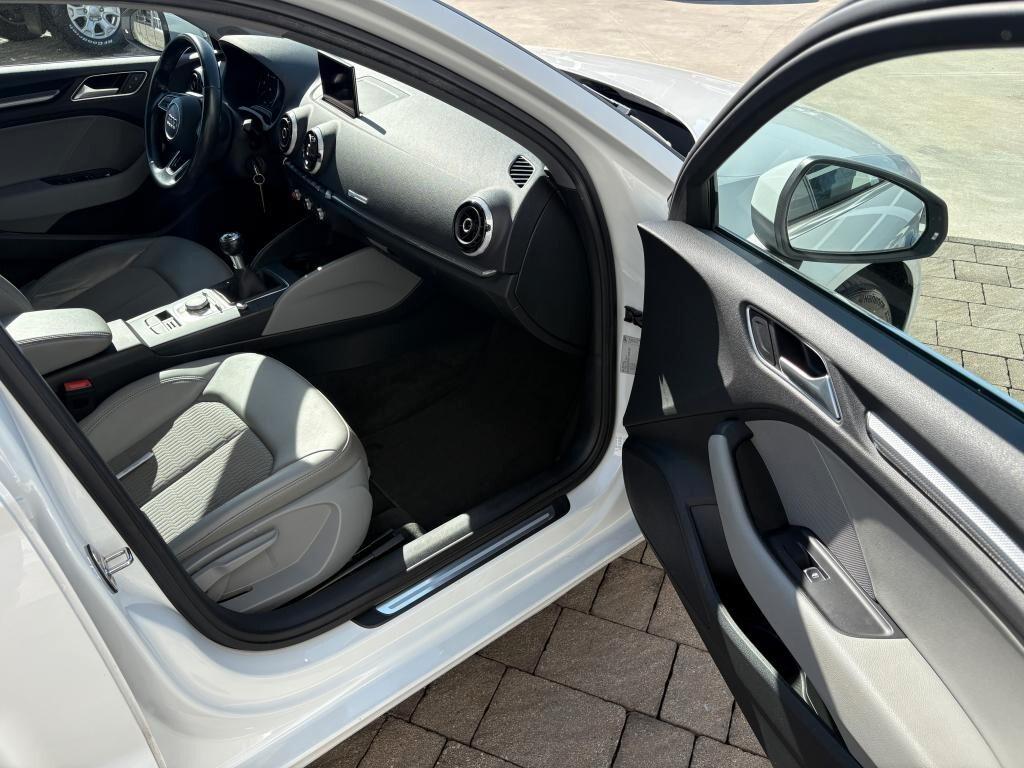 Audi A3 Sedan 1.6 TDI Design