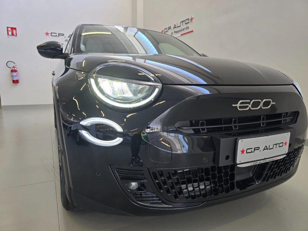 Fiat 600 Hybrid DCT MHEV La Prima