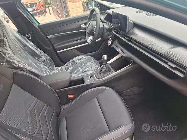 Jeep Avenger 1.2 Turbo 100 CV ALTITUDE - KM ZERO ITALIANA APPLE CAR PLAY NAVI CERCHI CRUISE