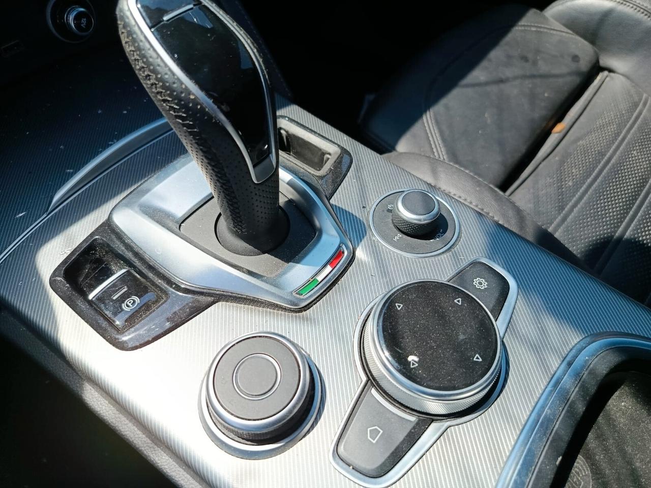 Alfa Romeo Stelvio 2.2 210 CV AT8 Q4 Veloce-2021