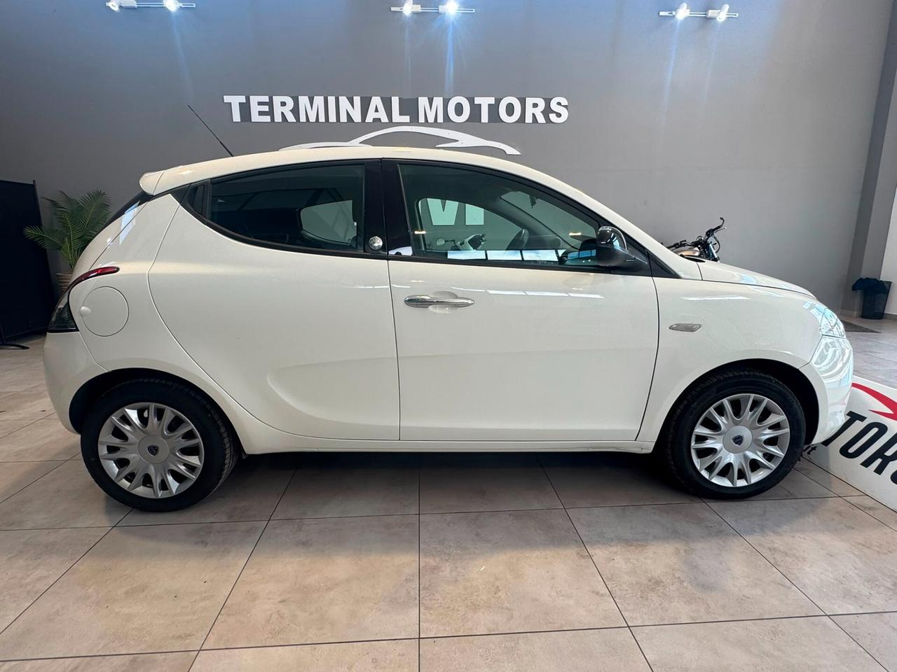 Lancia Ypsilon 1.2 69 CV BENZINA GPL Ecochic