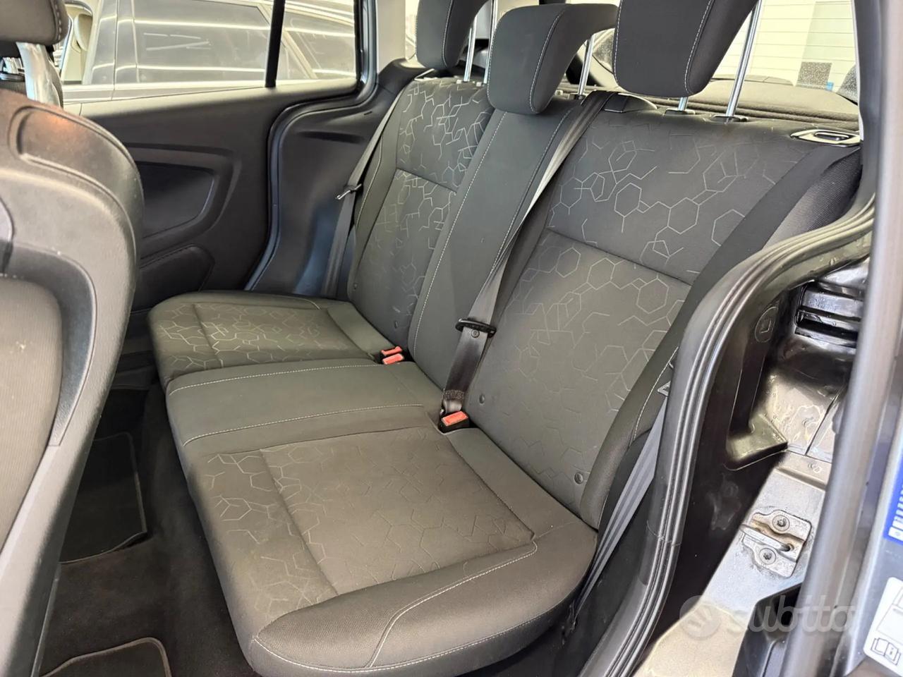 Ford B-Max 1.5 TDCi 95 CV Titanium okneopatentati