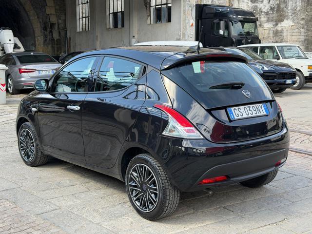 LANCIA Ypsilon 1.0 FireFly 5 porte S&S Hybrid Oro