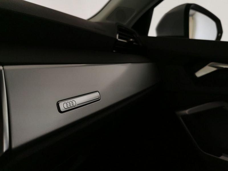 Audi Q3 35 1.5 tfsi Business Advanced