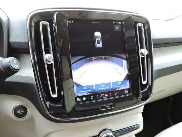 VOLVO XC40 B4 BENZINA AWD ULTIMATE DARK AUTOMATICA