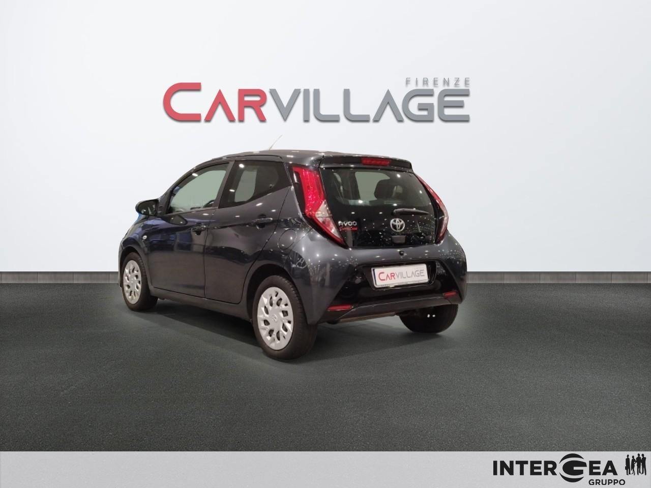 TOYOTA Aygo 5p 1.0 x-business 72cv