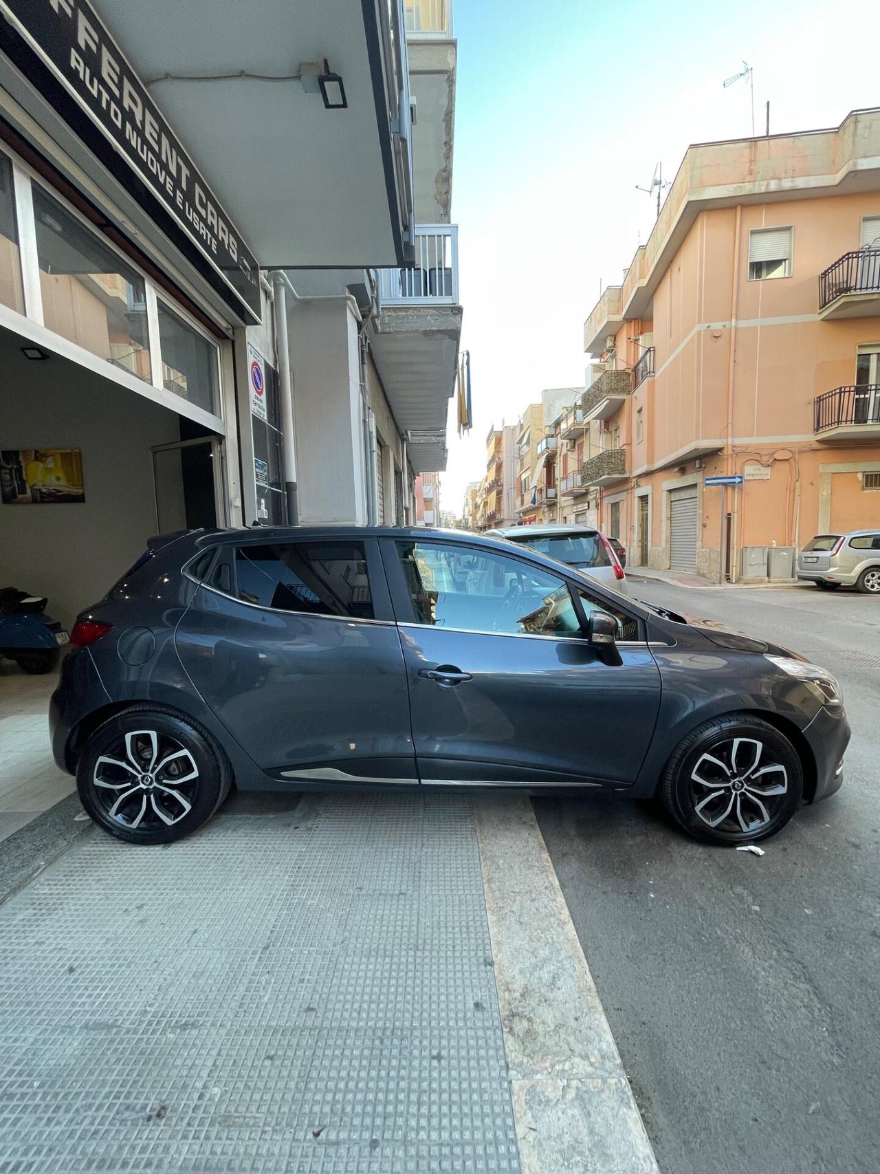 Renault Clio dCi 8V 75 CV Start&Stop 5 porte Energy Intens