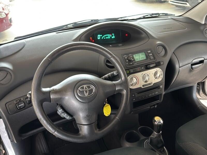 Toyota Yaris Yaris 3p 1.0 Sol Frizione Nuova