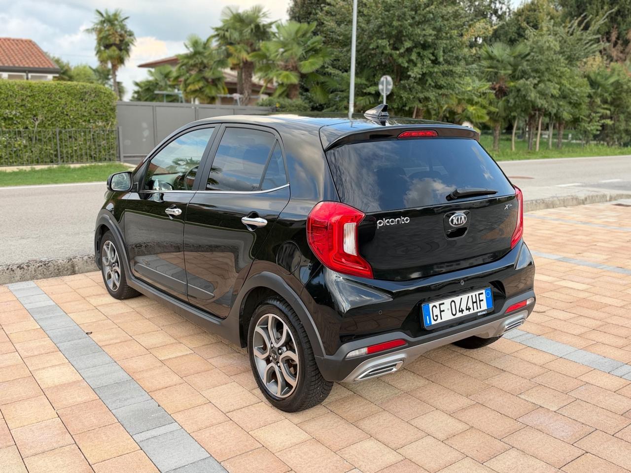 Kia Picanto 1.0 12V 5 porte AMT X Line automatico