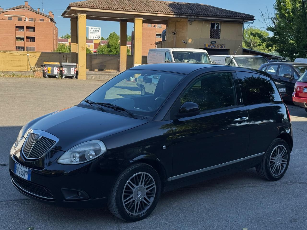 Lancia Ypsilon 1.3 MJT 75 CV Platinum