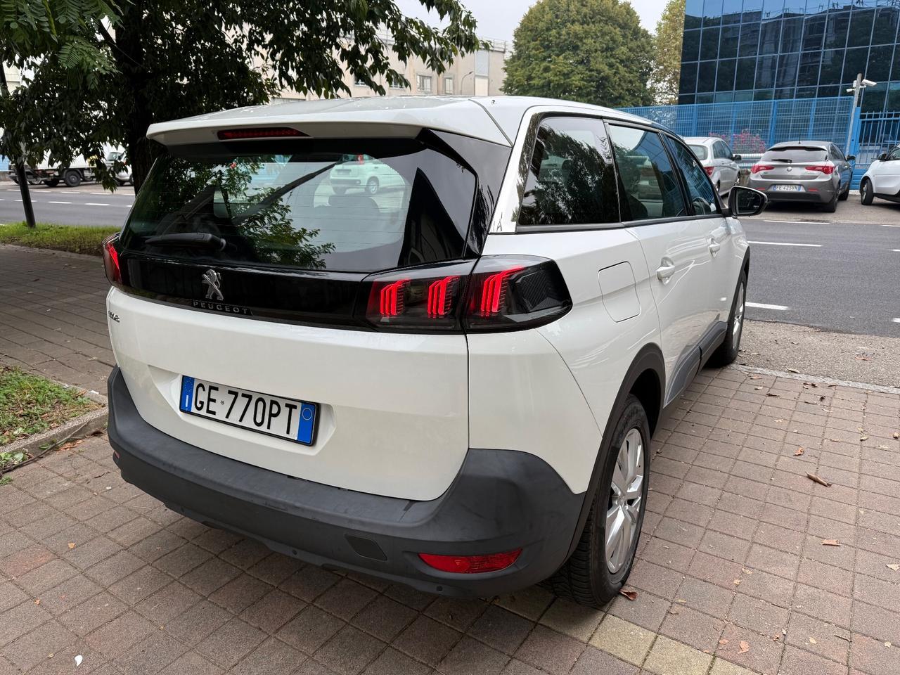 Peugeot 5008 BlueHDi 130 S&S Business