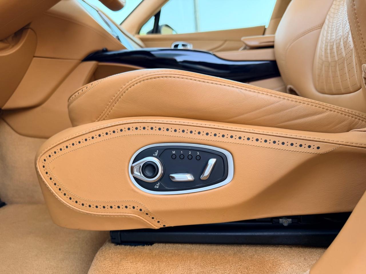 Aston Martin DBX in garanzia