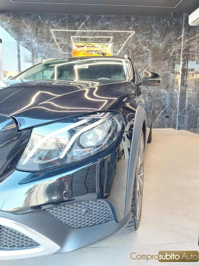 MERCEDES-BENZ E 220 d S.W. 4Matic Auto Premium All-Terrain