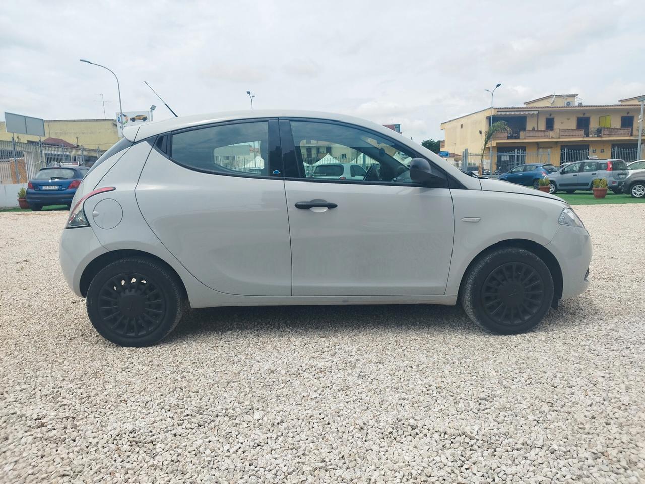 Lancia Ypsilon 5p 1.2 69cv EcoChic Gold Gpl