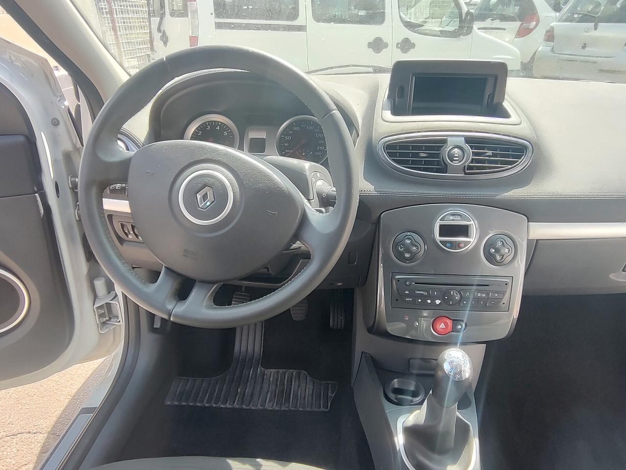 Renault Clio 1.2 BENZINA NAVIGATORE