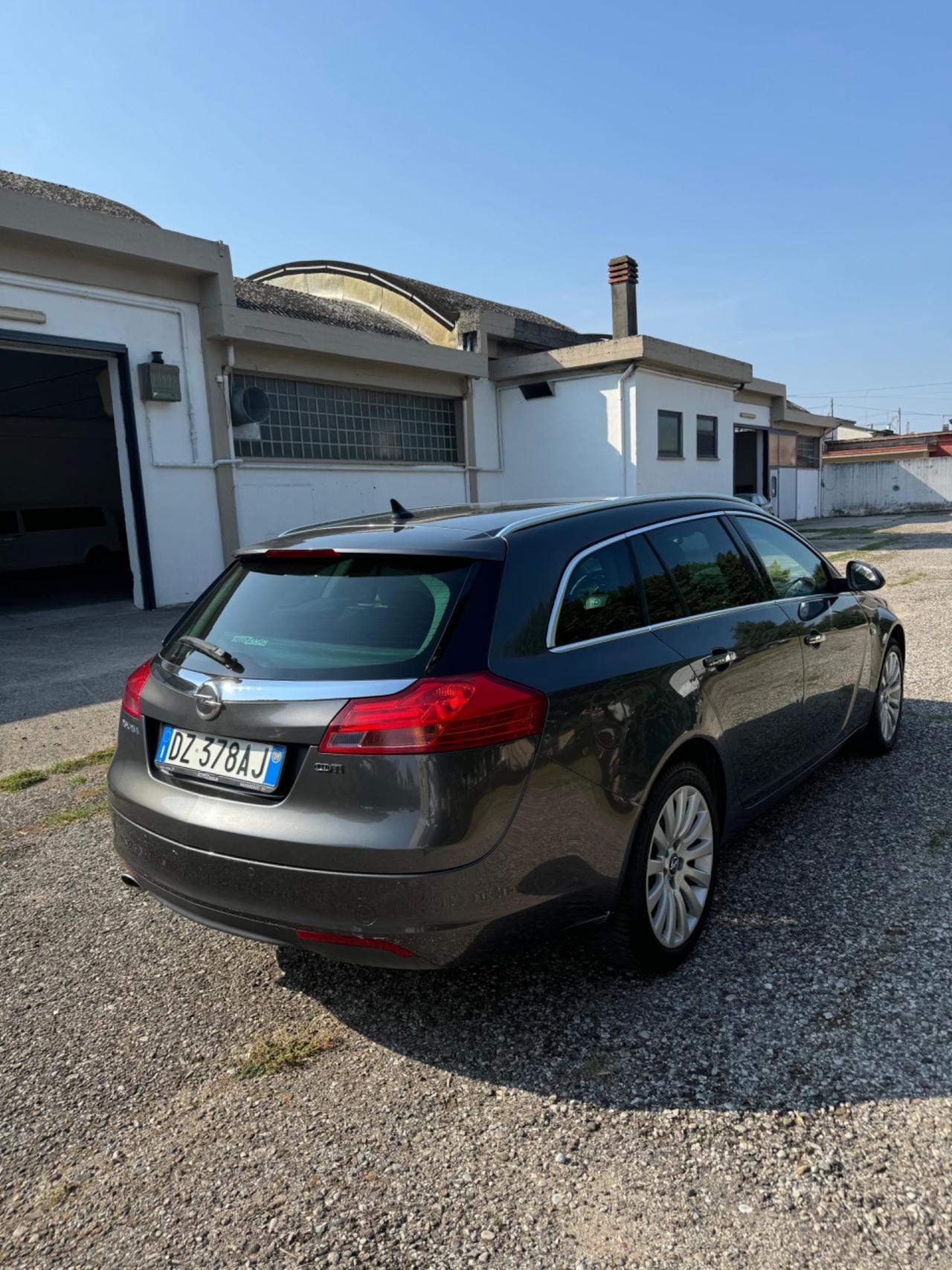 Opel Insignia 2.0 CDTI Automatico