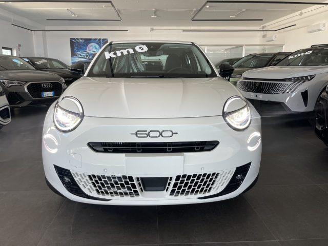 FIAT 600 1.2 Hybrid 110 CV DCT MHEV Speciale Icon KM0 MY25